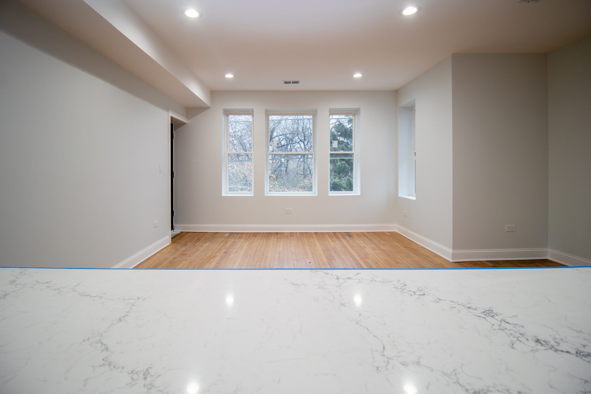 Building Photo - 649 E Groveland Park