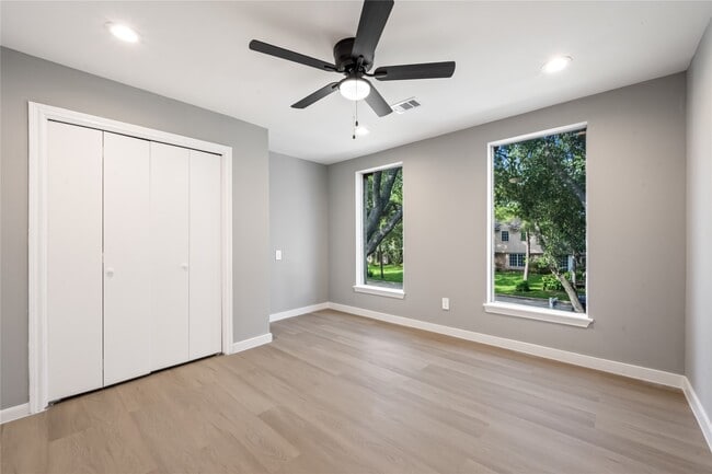 Building Photo - 14015 Cleobrook Dr