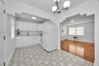 Building Photo - 23 Phoenetia Ave