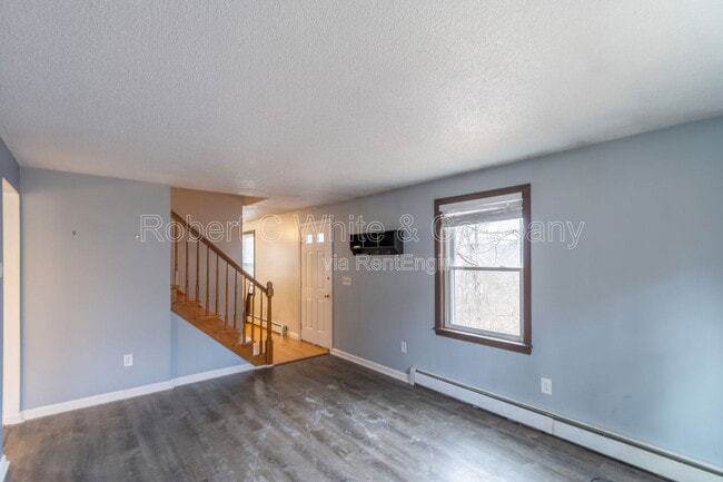 Building Photo - 190 S Windham Rd