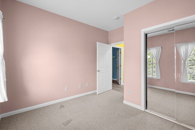 Building Photo - 13111 Venetian Rd