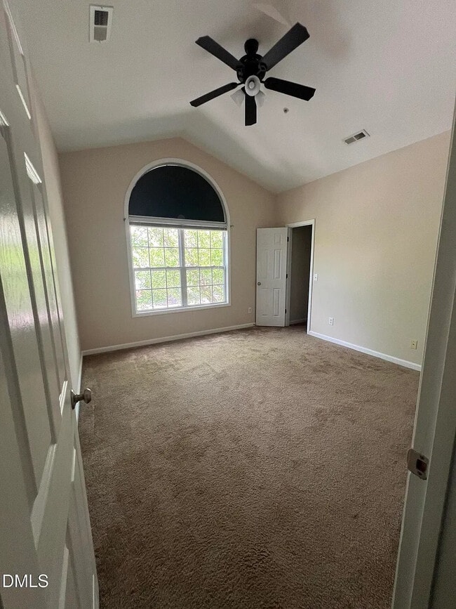 Building Photo - Room in Condo on Claret Ln