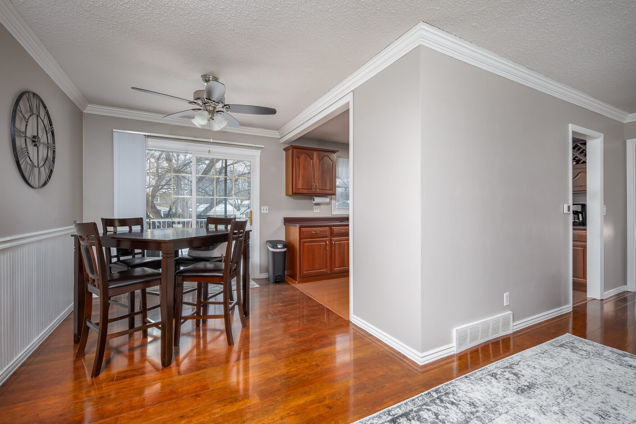 Building Photo - 3117 Windsor Dr