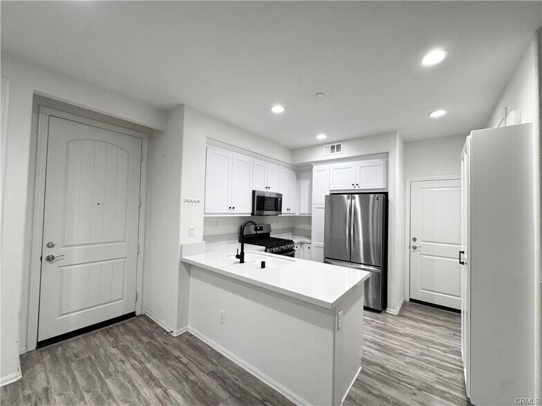 Building Photo - 401 Castiano St