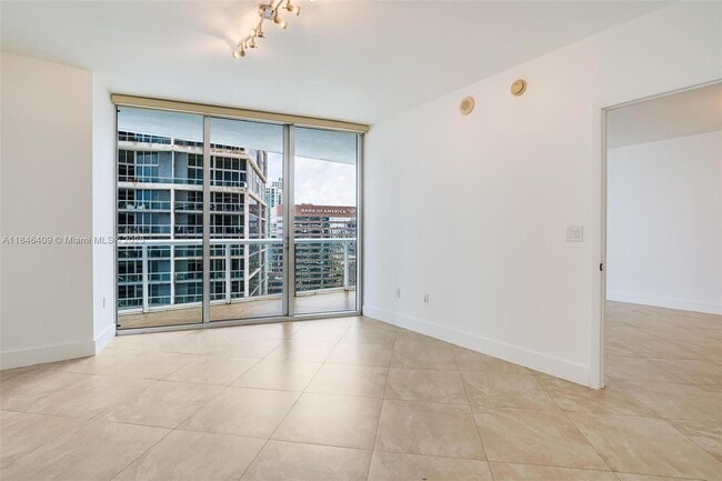 Building Photo - 475 Brickell Ave