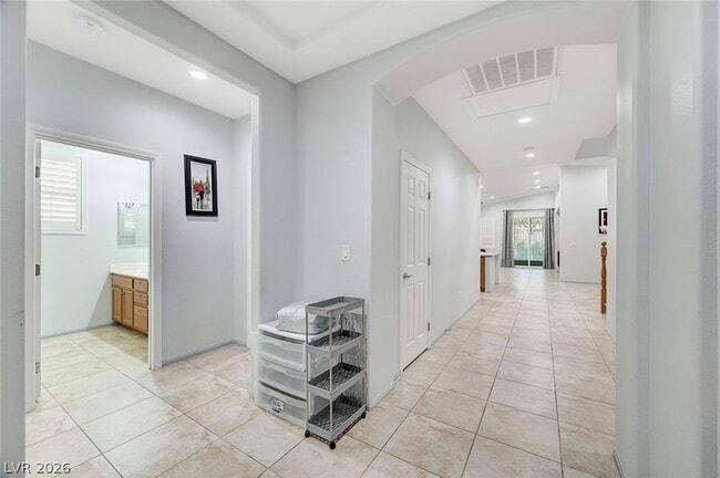 Building Photo - 7129 Weavers Pl