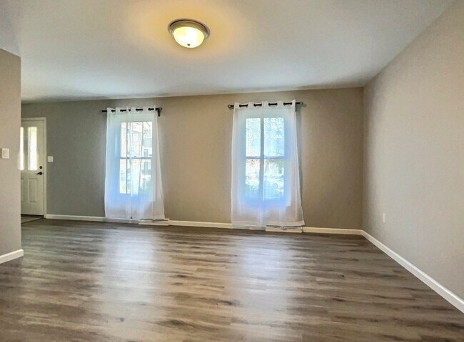 Building Photo - 46 White Oak Blvd