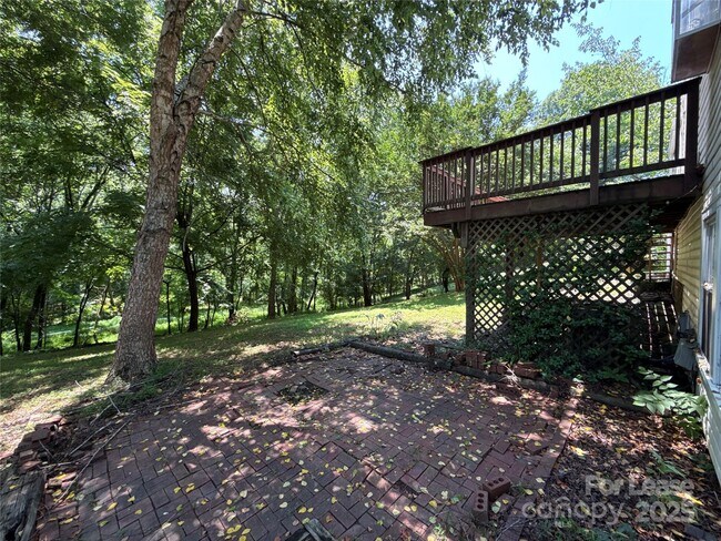 Building Photo - 6616 Wannamaker Ln