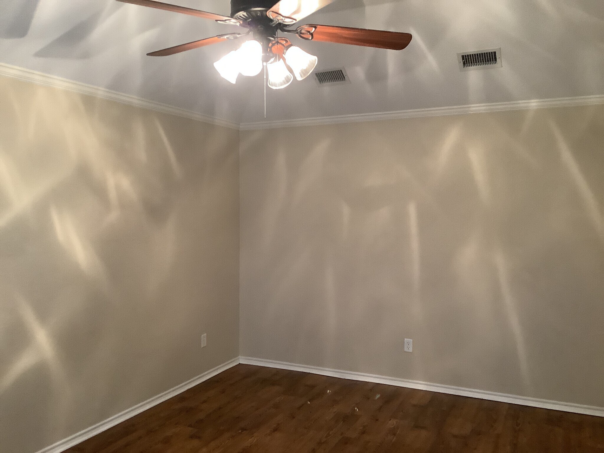 Building Photo - 4410 Shady Elm Dr