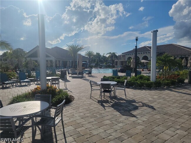 Building Photo - 10275 Heritage Bay Blvd