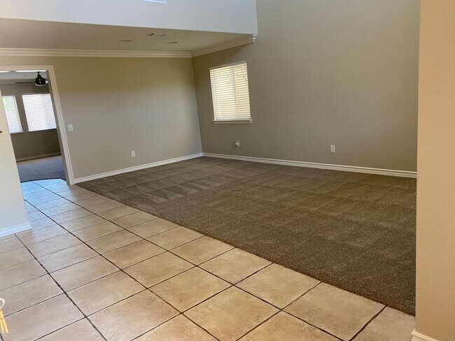 Building Photo - Temecula 4 Bedroom + Loft & Office Available in July