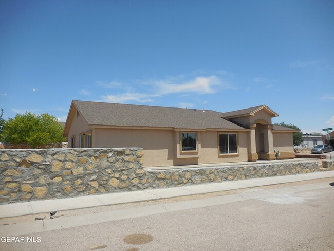 Building Photo - 14301 Desert Orchid Dr
