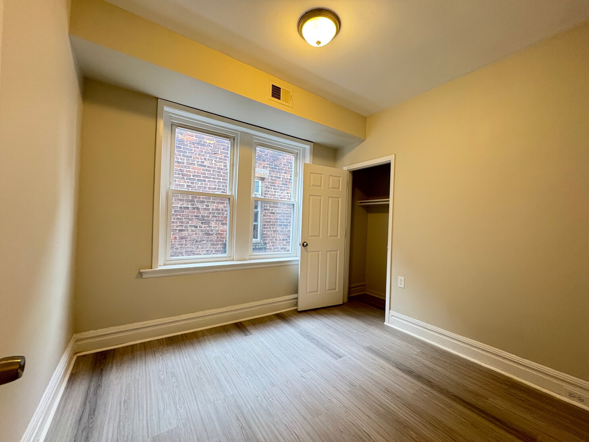 Unit 14 - 88 Pulaski St