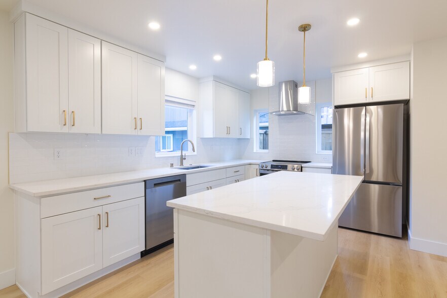 Building Photo - 6547 26th Ave NW