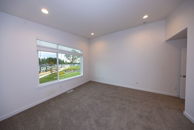 Building Photo - Brand New! - 3 Bedroom Townhome in Vancouv...