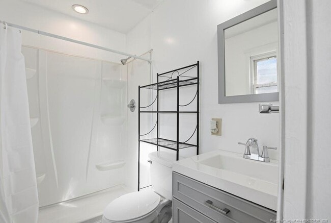 Building Photo - 815 Bedrock Dr