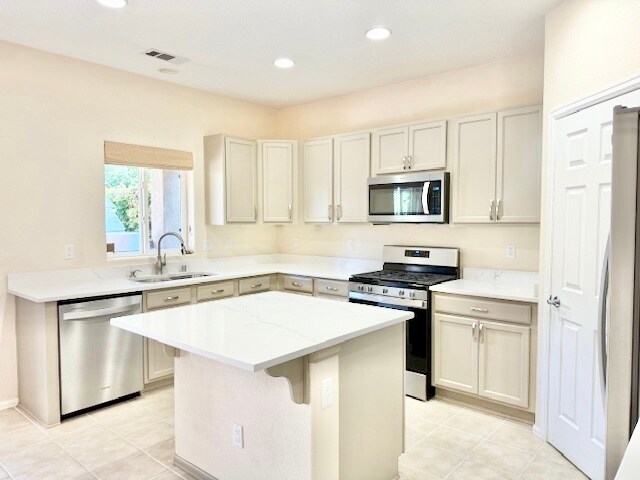 Building Photo - 3603 Colina Serena Pl NE