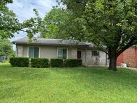 Building Photo - 3425 Featherston Dr