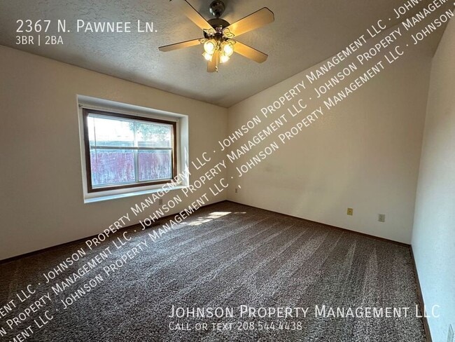 Building Photo - 2367 N Pawnee Ln