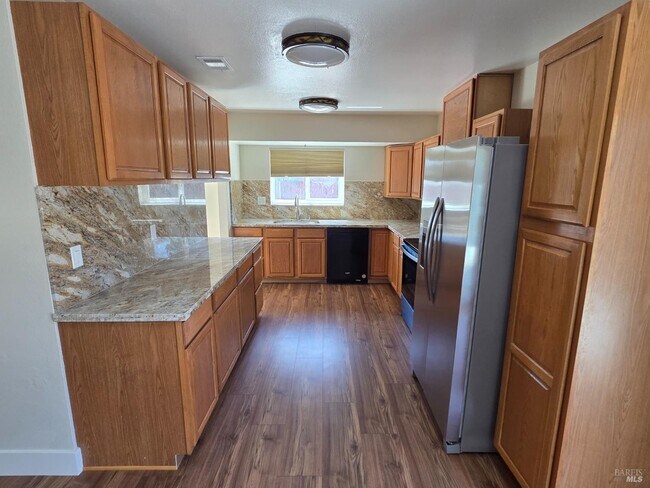 Building Photo - 616 Placer Ln