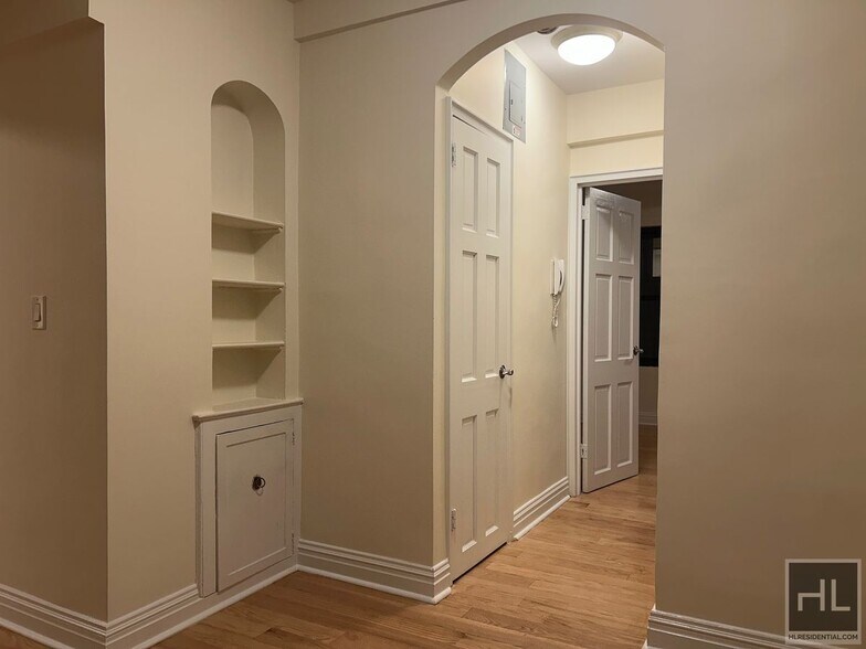 Building Photo - EAST 56 STREET