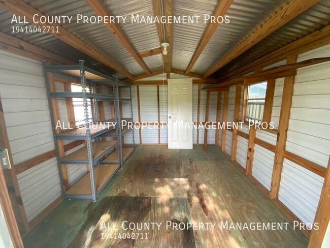 Building Photo - 811 33rd St Ct W