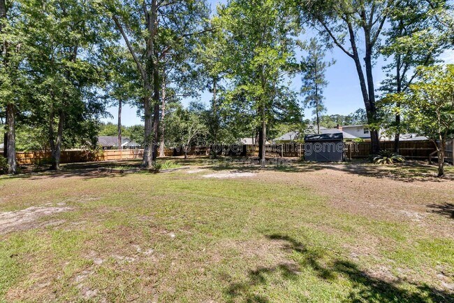 Building Photo - 200 Hermitage Dr