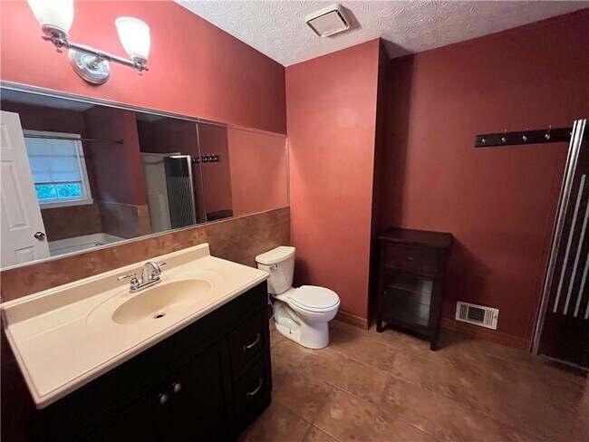Building Photo - 4110 Sugar Mill Dr