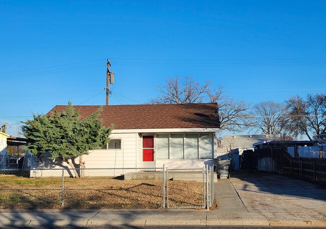 Primary Photo - Cozy 3-Bedroom in Central Richland