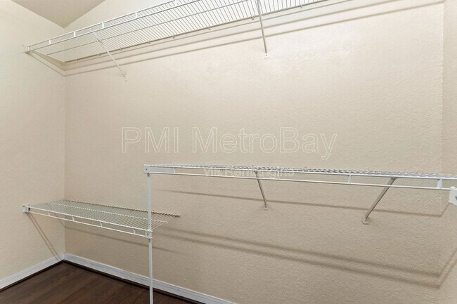 Building Photo - 5039 Sunridge Palms Dr