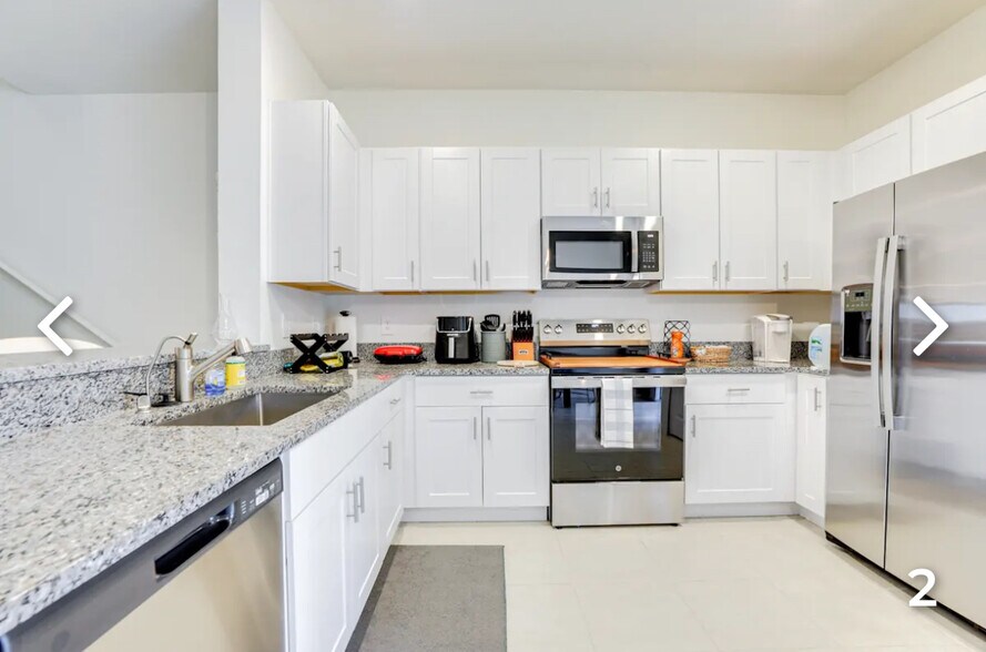 Building Photo - 2579 Sunray Venus Way