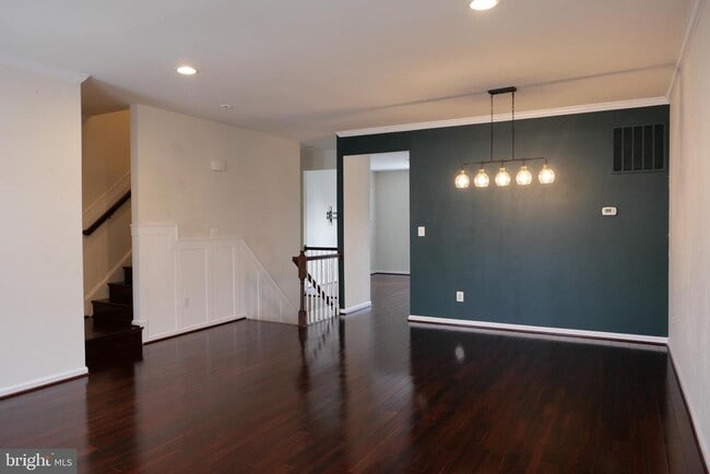 Building Photo - 25152 Sweet Myrtle Square