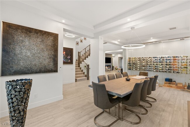 Building Photo - 2240 Boutique Ave