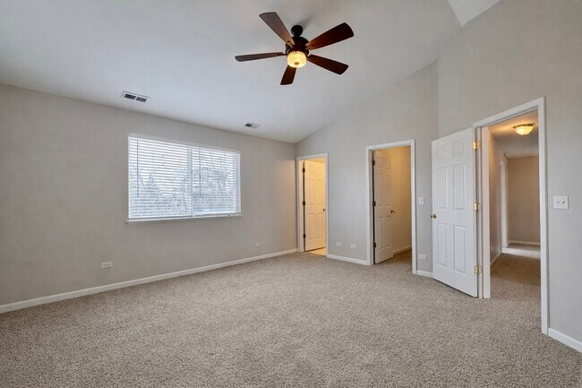 Building Photo - 2310 Shiloh Dr