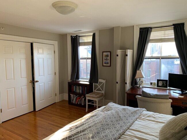 Building Photo - 29 Bowdoin St