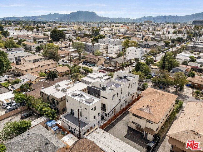 Building Photo - 11253 Hatteras St