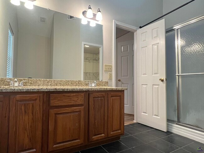 Building Photo - 536 Loblolly Ln