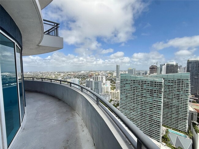 Building Photo - 60 SW 13th St