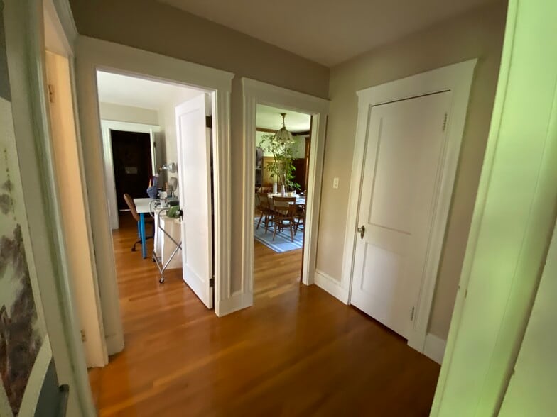 Lining Closet / Hall - 31 Greycliff Rd