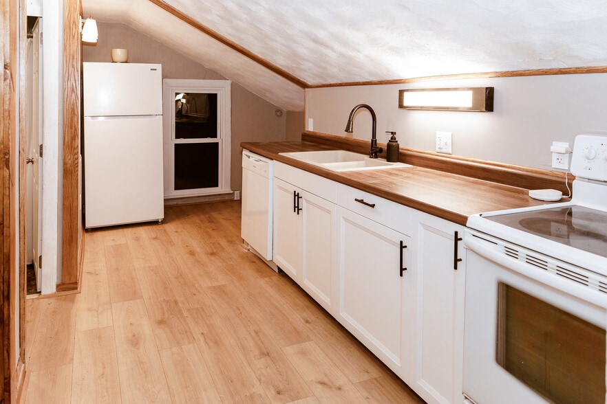 Brand new kitchen! - 327 S Adams St