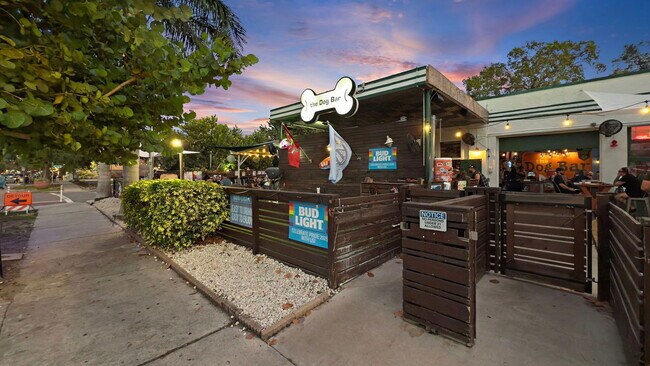 Building Photo - 2649 1/2 Dartmouth Ave N