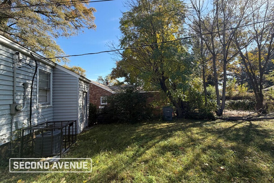 Building Photo - 2709 Henley Dr