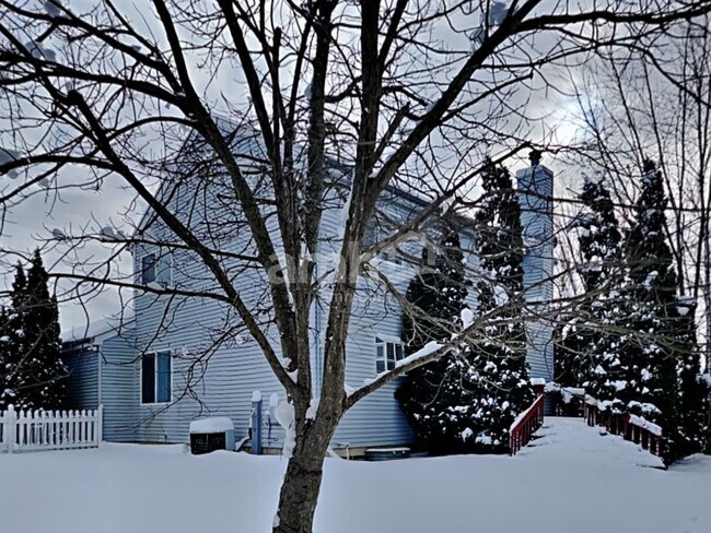 Building Photo - 12 W Country Walk Dr