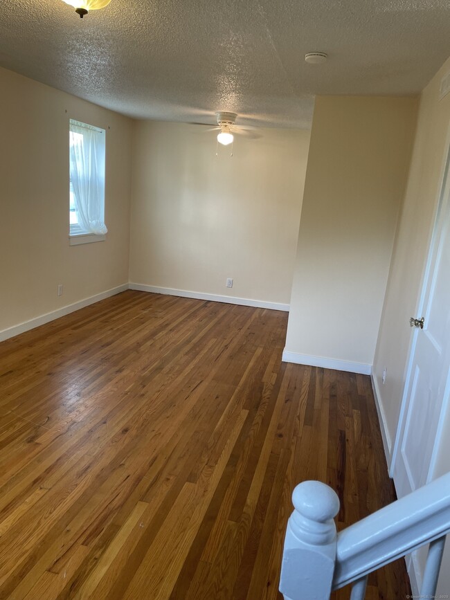 Building Photo - 69 Texas Dr