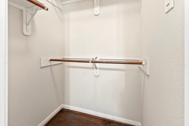 Building Photo - 28514 Hayden Park Dr