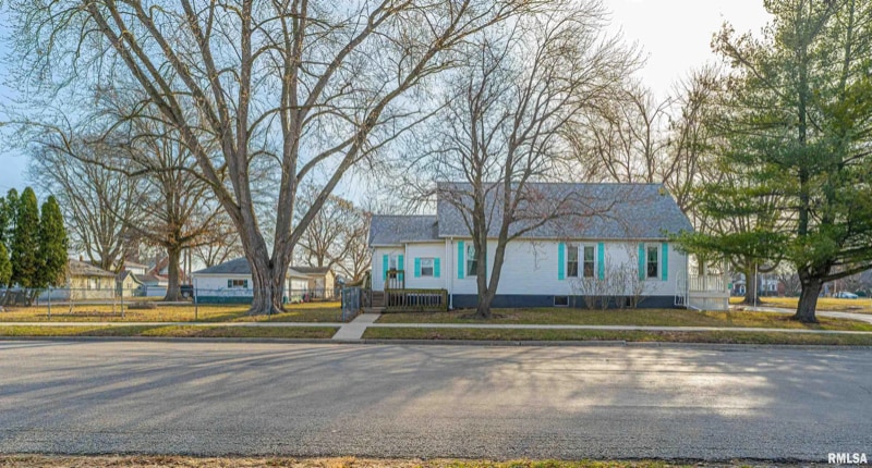 Building Photo - 130 5th St