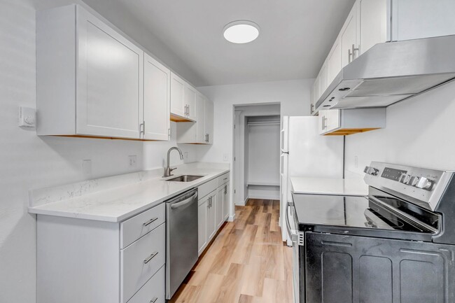 Building Photo - Remodeled 1 bed 1 bath condo for rent at V...