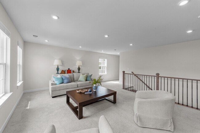 Building Photo - 3700 Horton Hill Dr