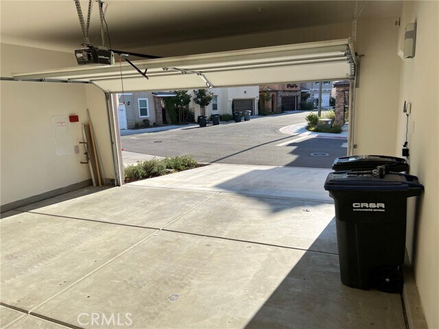 Building Photo - 42752 Azure St