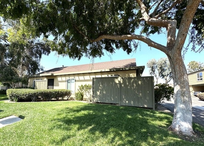 Building Photo - Mira Mesa - Single-Story Detached Condo w ...